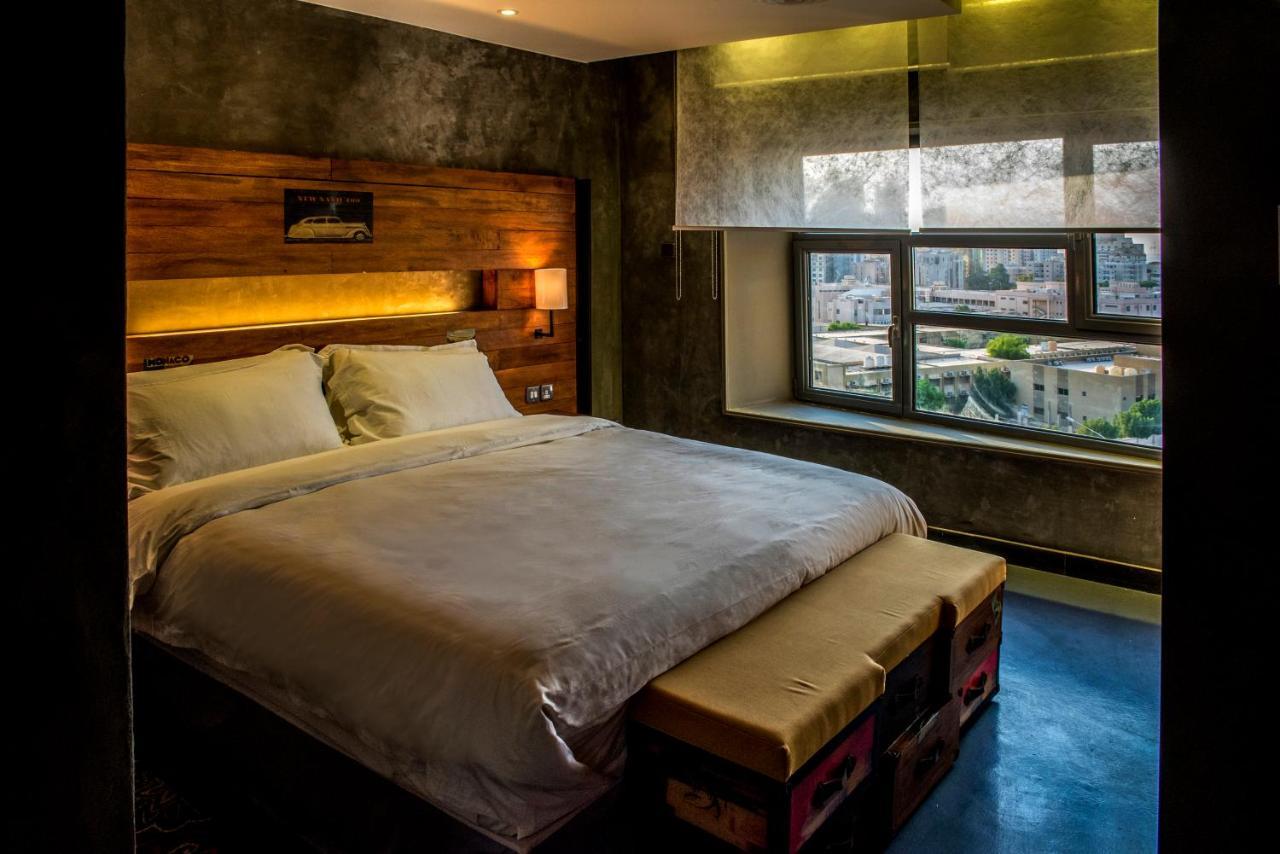Flowery Holiday Suites Kuwait City Exteriör bild