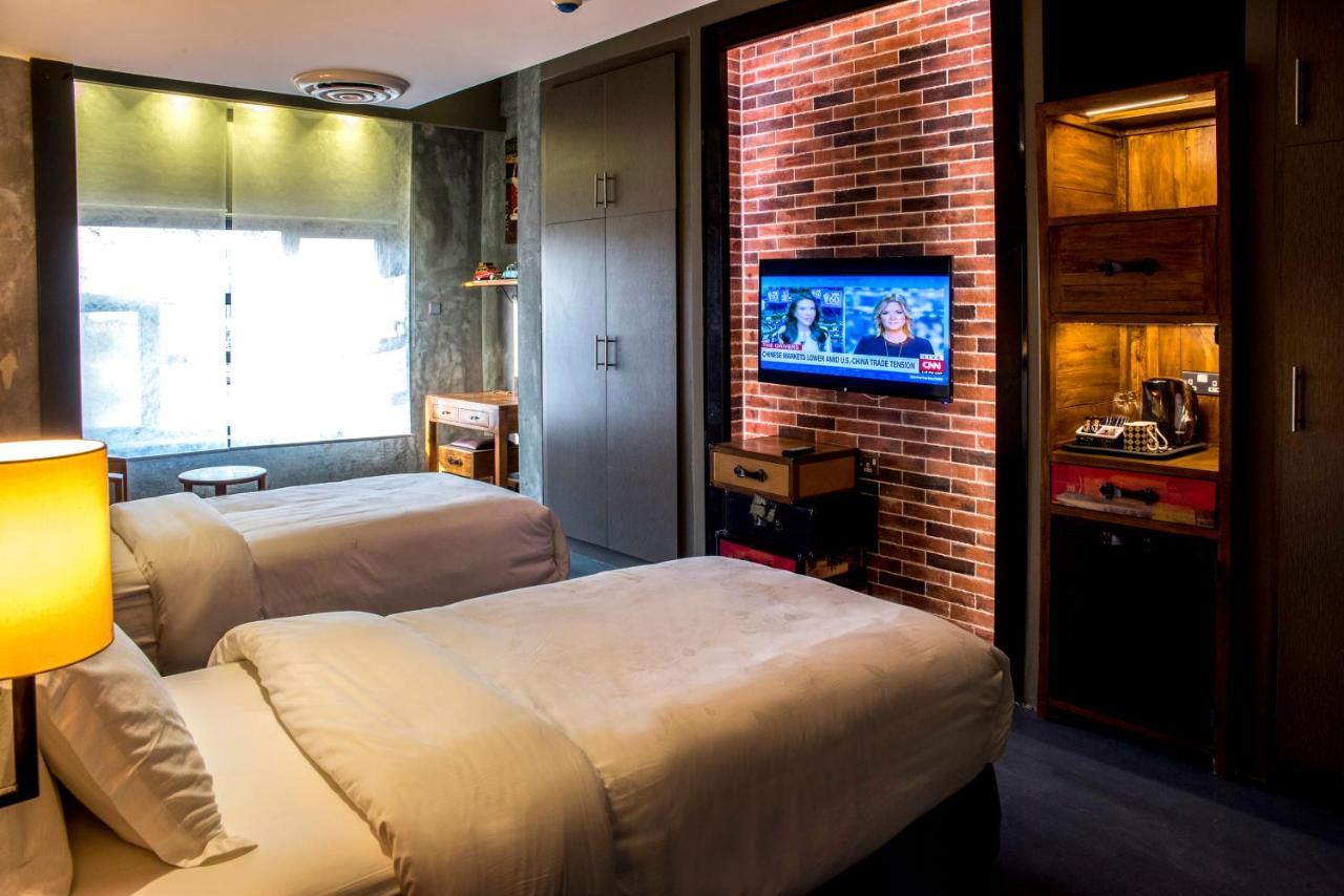 Flowery Holiday Suites Kuwait City Exteriör bild