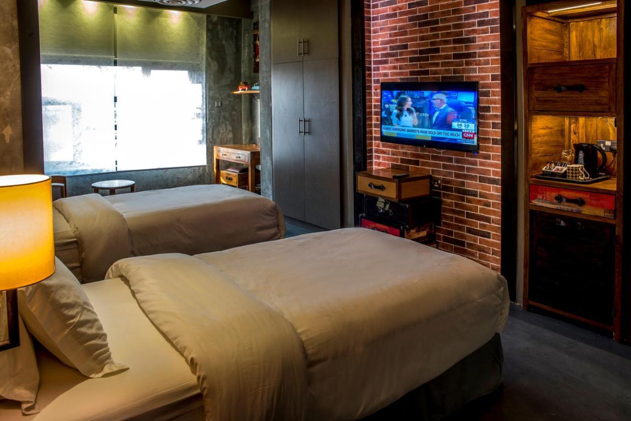 Flowery Holiday Suites Kuwait City Exteriör bild